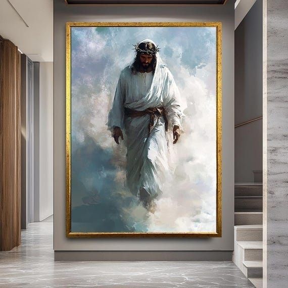 Ingelijst schilderij met Jezus in een modern interieur bij een trap